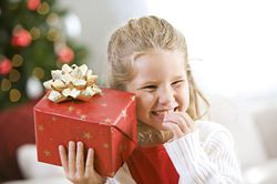 как подарить подарок от Деда Мороза